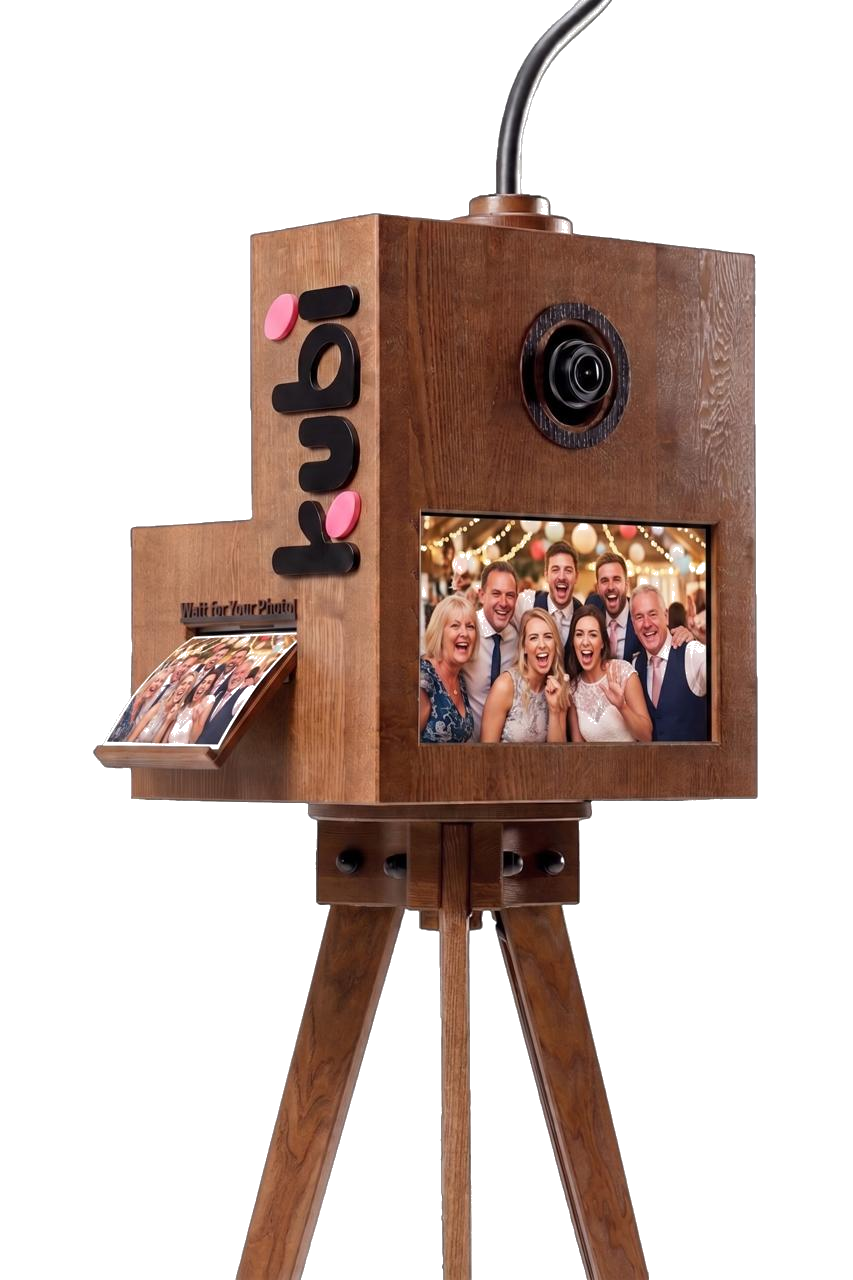 KUBI Photobooth — cabine artisanale en bois massif